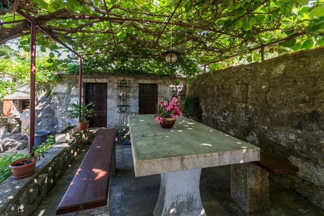Anamarija Apartments Near The Beach And The Fantastic Adria Sea With Over 10 Small Islands Close By Funtana Exterior foto